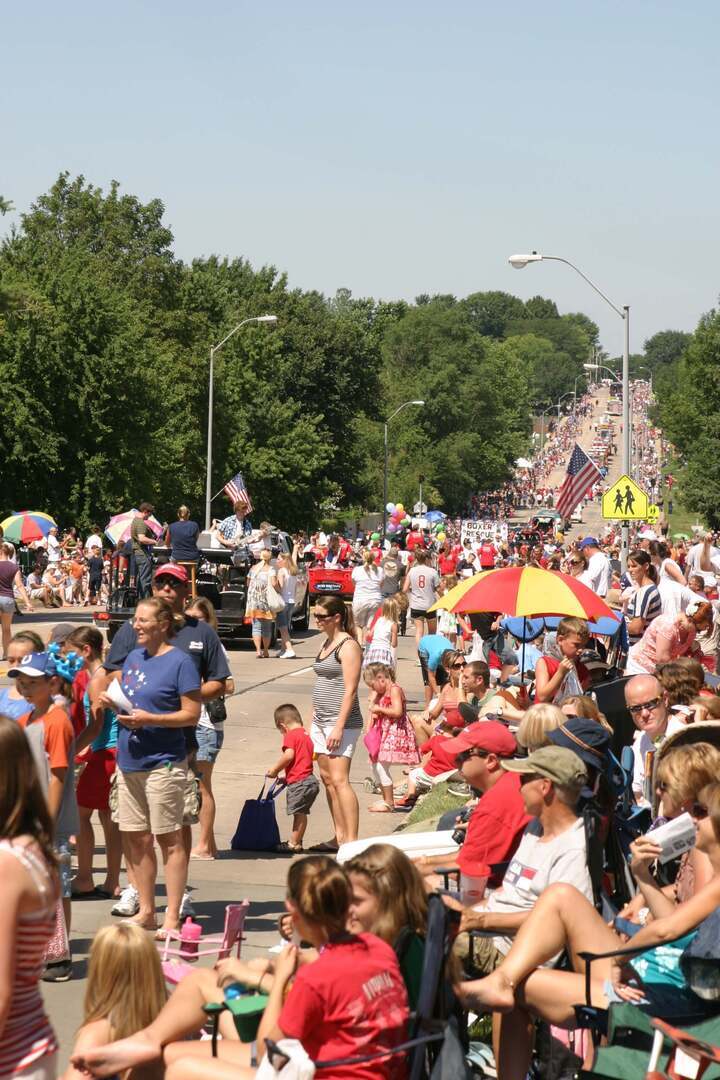 Fourth of July Parade & Fireworks The Urbandale Chamber